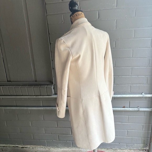 Elegant Cream Suede Women's Coat - Picture 2 of 4